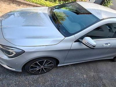 Gebraucht Mercedes CLA200 Shooting Brake Urban 156 PS (114 kW) 2015 Silber Kombi