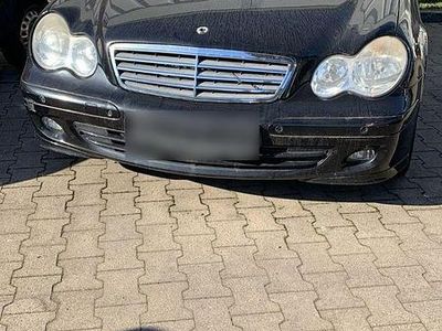 Gebraucht Mercedes 220 175 PS (128 kW) 2006 Schwarz Coupé