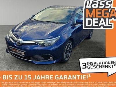 Blau Gebraucht 2015 Toyota Auris Touring Sports Design Kombi | 10.980 € (Etwas zu teuer)