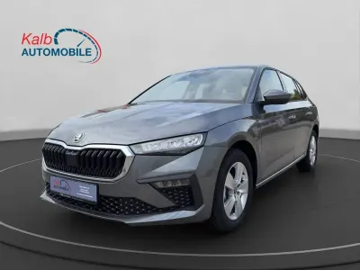 Neu Skoda Scala Selection 95 PS (69 kW) 2025 Grau Kleinwagen