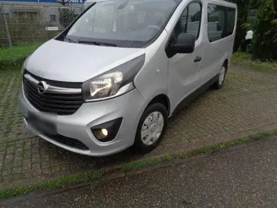 Gebraucht Opel Vivaro 125 PS (91 kW) 2016 Silber Van / Kleinbus