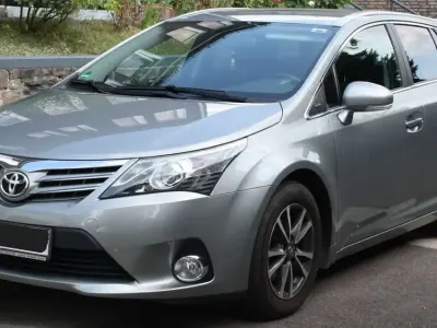 Gebraucht Toyota Avensis Edition 147 PS (108 kW) 2015 Grau Kombi