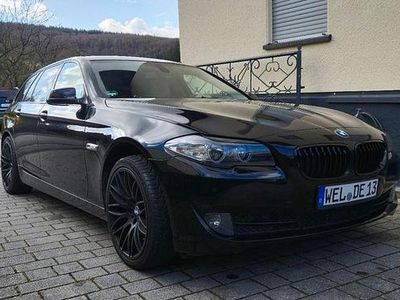 Gebraucht BMW 523 204 PS (150 kW) 2011 Schwarz Kombi