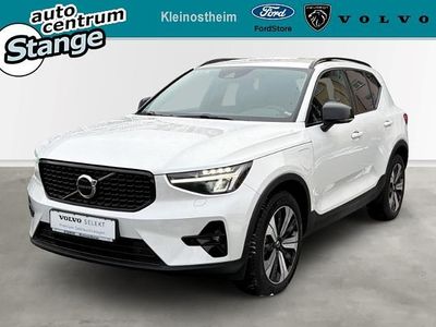 Weiss Gebraucht 2022 Volvo XC40 Plus SUV | 35.900 € (Fairer Preis)
