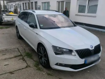 Gebraucht Skoda Superb 272 PS (200 kW) 2017 Weiß Kombi