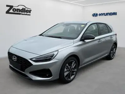 Neu Hyundai i30 Advantage 101 PS (74 kW) 2025 Silber Limousine
