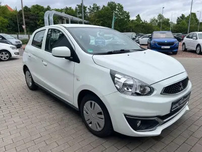 Gebraucht Mitsubishi Space Star Basis 71 PS (52 kW) 2018 Weiß Kleinwagen