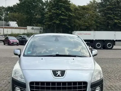 Gebraucht Peugeot 3008 Active 120 PS (88 kW) 2014 Grau Kombi