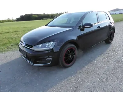 Gebraucht VW Golf VII Highline 125 PS (91 kW) 2016 Deep black perleffekt Kleinwagen