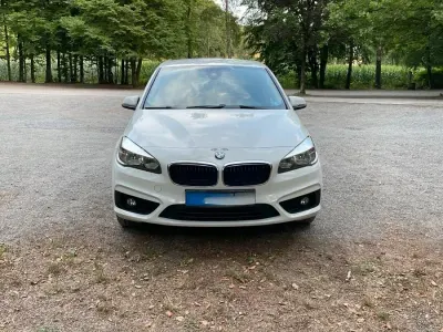 Gebraucht BMW 216 116 PS (85 kW) 2015 Weiß Kombi