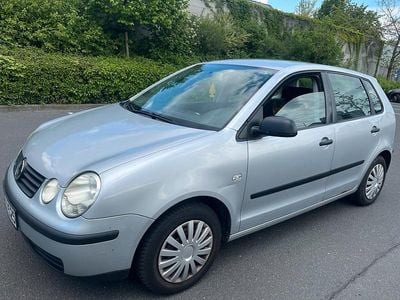 Second-hand VW Polo 75 CP (55 kW) 2004 Argintiu Hatchback