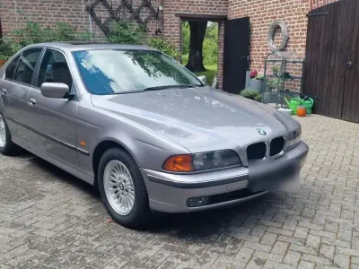 Gebraucht BMW 523 170 PS (125 kW) 1997 Silber Limousine