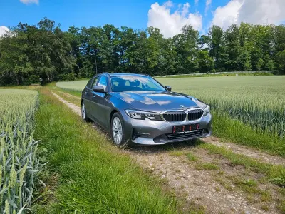 Gebraucht BMW 318 Advantage 150 PS (110 kW) 2020 Grau Kombi