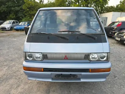 Gebraucht Mitsubishi L300 69 PS (50 kW) 1997 Blau Van / Kleinbus