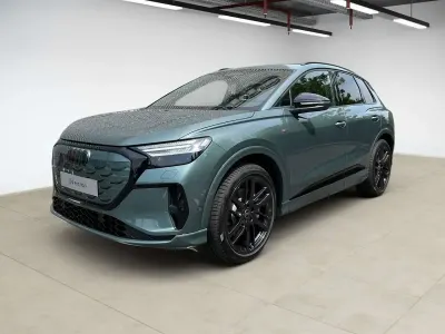 Neu Audi e-tron 219 kW (299 PS) 2026 Salbeigrün metallic SUV