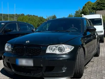 Gebraucht BMW 120 166 PS (122 kW) 2006 Schwarz Kleinwagen