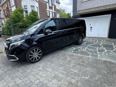 Mercedes V220