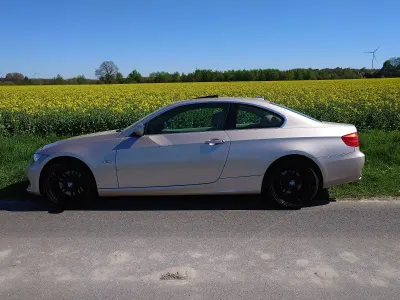Brugt BMW 325 Sport Line 218 HK (160 kW) 2011 Sølv Coupe