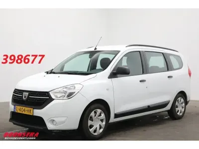 Gebraucht Dacia Lodgy Essentiel 131 PS (96 kW) 2021 Weiß Van / Kleinbus