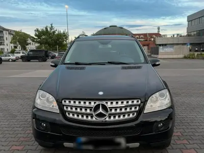 Gebraucht Mercedes ML280 190 PS (139 kW) 2007 Schwarz SUV