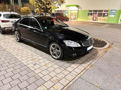 Second-hand Mercedes S500 388 CP (285 kW) 2007 Negru Berlinǎ