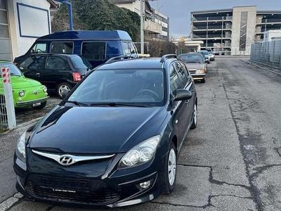 Gebraucht Hyundai i30 Classic 109 PS (80 kW) 2011 Schwarz Kombi