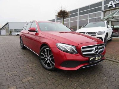 gebraucht Mercedes E250 Avantgarde+Navi+SHZ+LED+AHK+Kam+EASY-P.