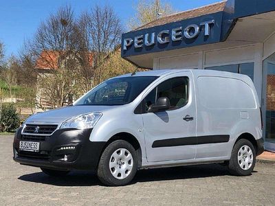 Gebraucht Peugeot Partner 49 kW (67 PS) 2019 Lackierung aluminiumgrau/meta Van / Kleinbus