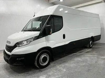 Gebraucht Iveco Daily 156 PS (114 kW) 2024 Weiß Van
