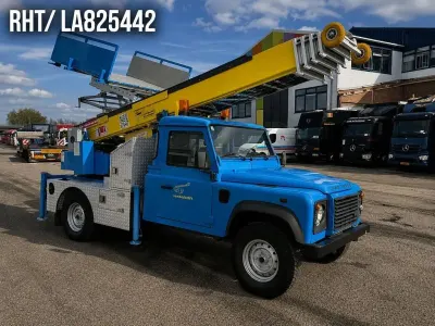Gebraucht Land Rover Defender 131 PS (96 kW) 2012 Blau SUV