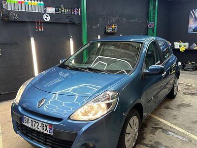 Gebraucht Renault Clio II 90 PS (66 kW) 2011 Blau Limousine