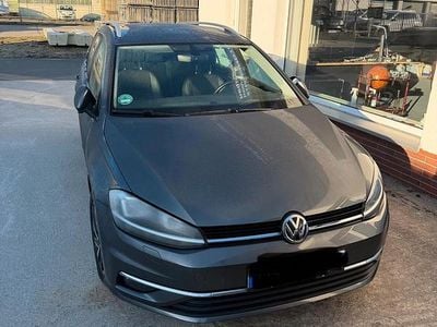 Gebraucht VW Golf VII Comfortline 116 PS (85 kW) 2018 Grau Kombi