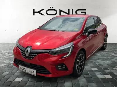Gebraucht Renault Clio V Techno 91 PS (66 kW) 2023 Rot Limousine