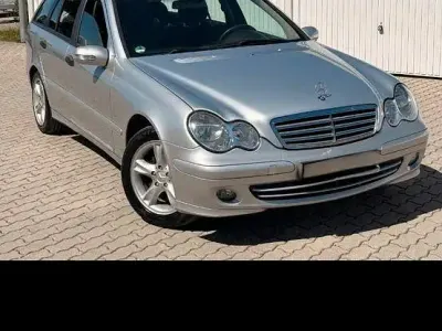 Gebraucht Mercedes C180 Classic 143 PS (105 kW) 2006 Silber Kombi