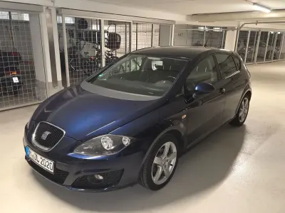 Używany Seat Leon Sport 160 KM (117 kW) 2010 Niebieski Hatchback