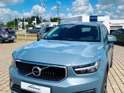 Gebraucht Volvo XC40 Momentum 163 PS (119 kW) 2020 Grau SUV