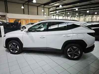 Neu Hyundai Tucson Trend 150 PS (110 kW) 2026 Weiss SUV