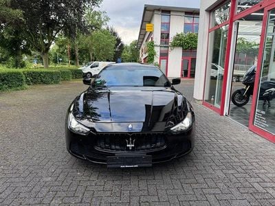 Schwarz Gebraucht 2014 Maserati Ghibli Limousine | 25.000 €