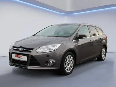 Używany Ford Focus Titanium 150 KM (110 kW) 2011 Brązowy Kombi