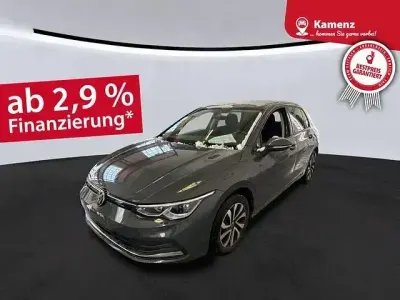 Używany VW Golf VIII Active 150 KM (110 kW) 2023 Szary Sedan/Limuzyna