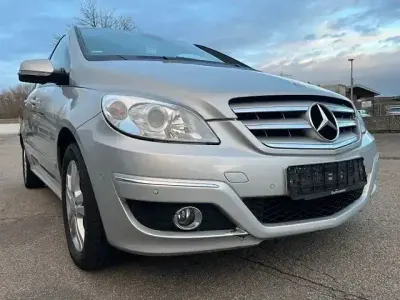 Gebraucht Mercedes B170 116 PS (85 kW) 2009 Silber Van / Kleinbus