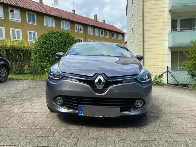Gebraucht Renault Clio 73 PS (53 kW) 2014 Andere farben Kleinwagen
