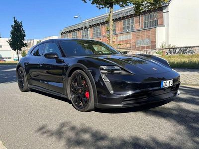 Porsche Taycan 4S