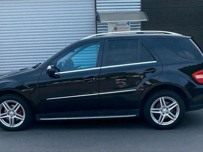 Mercedes ML320