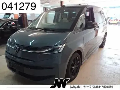 Gebraucht VW Multivan 150 PS (110 kW) 2024 Pure grey Van / Kleinbus