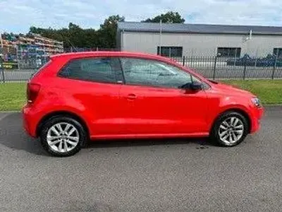 Gebraucht VW Polo Trendline 60 PS (44 kW) 2011 Rot Kleinwagen