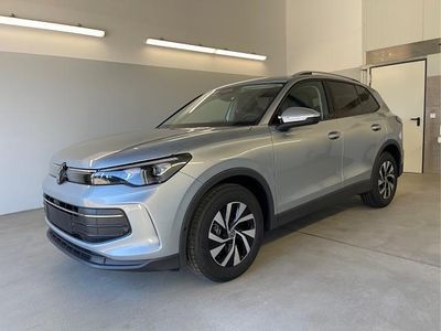 Neu VW Tiguan Life 150 PS (110 kW) 2025 [f0f0] oyster silver metallic SUV