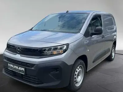 Neu Opel Combo 131 PS (96 kW) 2025 Grau Van / Kleinbus