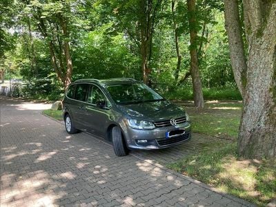 Grau Gebraucht 2011 VW Sharan Van / Kleinbus | 7.999 € (Guter Preis)