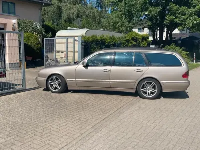 Gebraucht Mercedes E320 Advanced 196 PS (144 kW) 2000 Beige Kombi